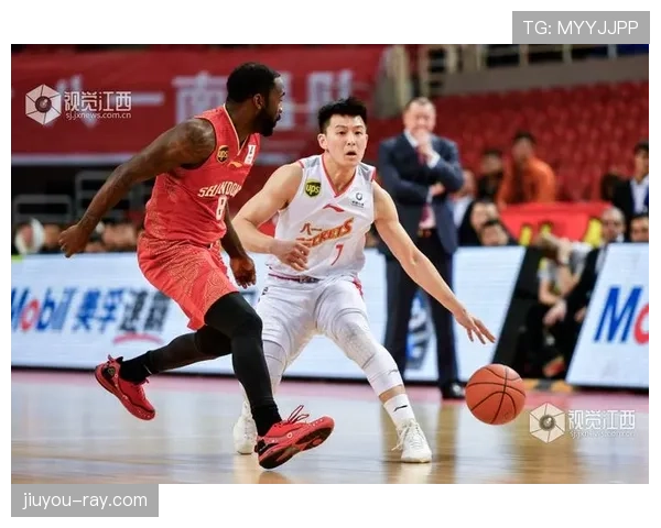 篮球规则解析：如何正确判罚双方犯规的时机与尺度？
